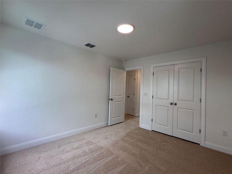 Spacious, unfurnished interior of a new home in Sage Hollow, Kyle (Image 24).