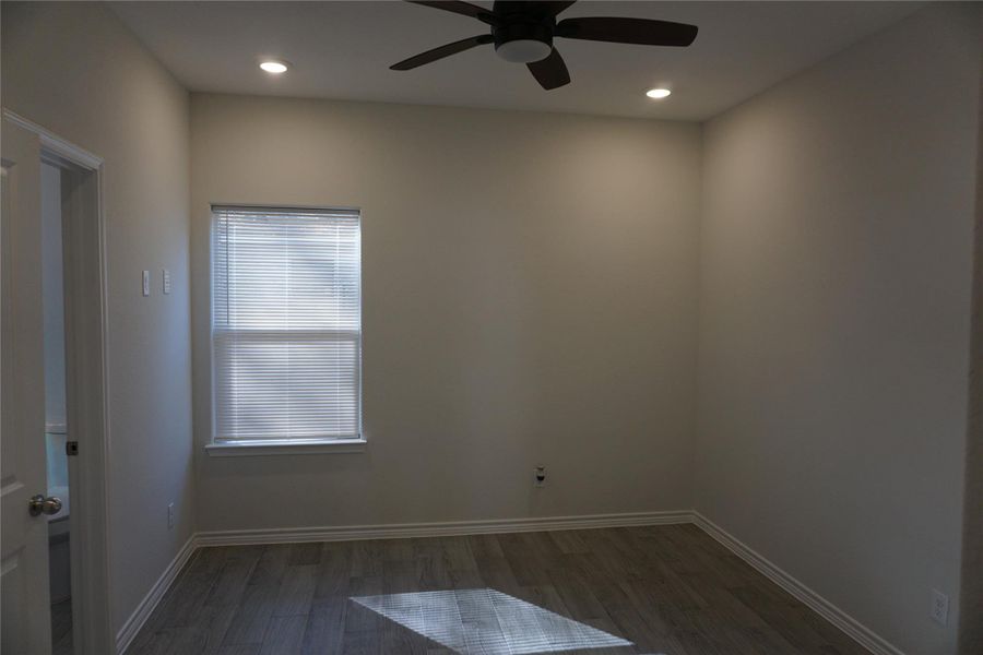 Spacious, unfurnished interior of a new home in , Willis (Image 15).