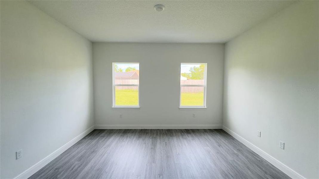Spacious, unfurnished interior of a new home in , Citrus Springs (Image 18).