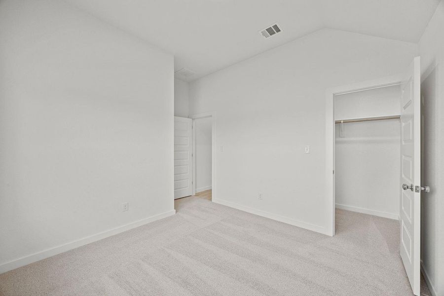 Spacious, unfurnished interior of a new home in Prairie Winds, Hutto (Image 13).