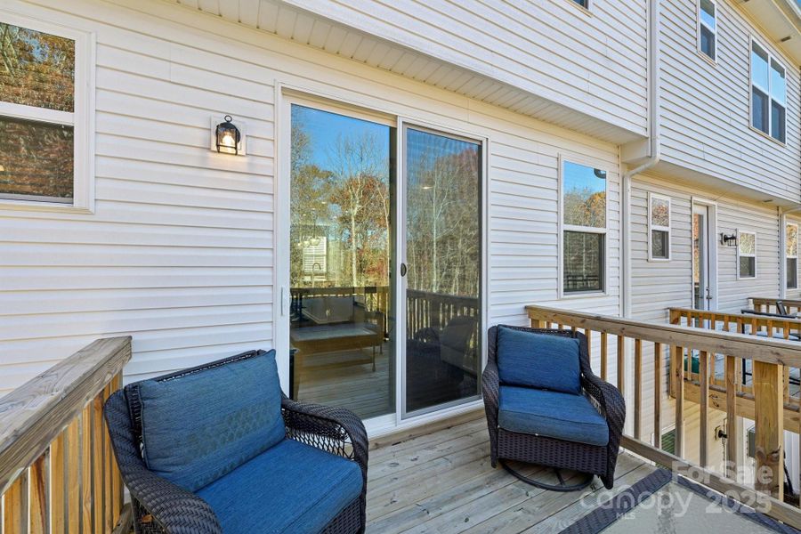 Exterior details and patio area of a home in , Charlotte (Image 3).