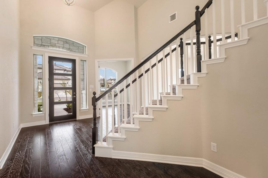 07 8350SierraHermosa 007 Mls