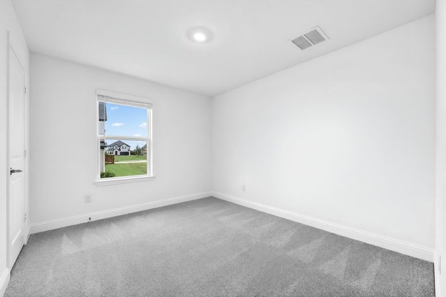 Spacious, unfurnished interior of a new home in Cross Creek Meadows, Celina (Image 22).