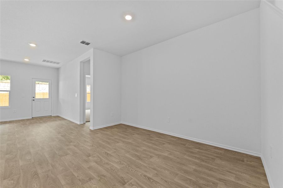Spacious, unfurnished interior of a new home in , Kyle (Image 32).