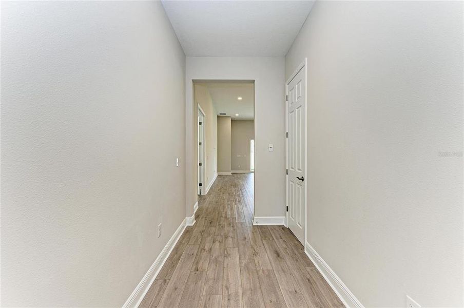 Spacious, unfurnished interior of a new home in Crosswind Point, Parrish (Image 33).