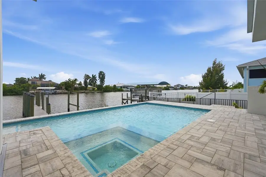 Exterior details and patio area of a home in , Cape Coral (Image 33).