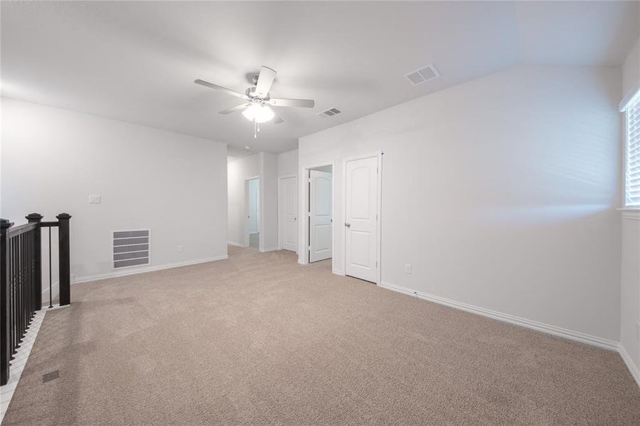 Spacious, unfurnished interior of a new home in Churchill: Fields 40', Anna (Image 21). Spacious, unfurnished interior of a new home in Churchill: Fields 40', Anna (Image 21).