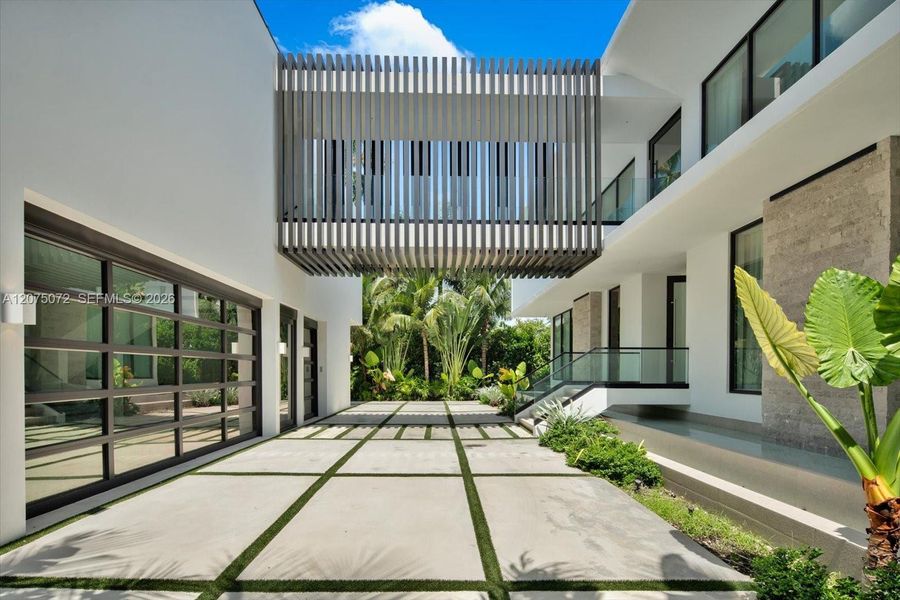 Image 38 of a home in .