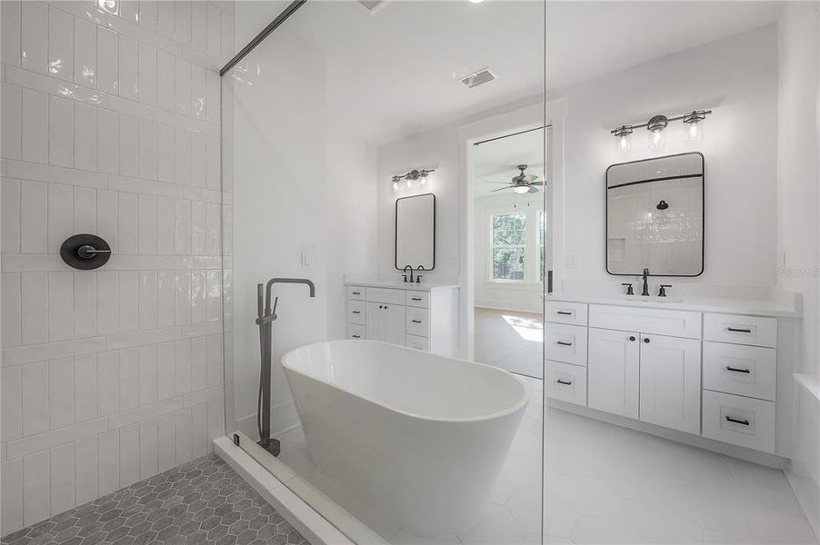 Furnished interior view inside a new home in , Tampa (Image 7).