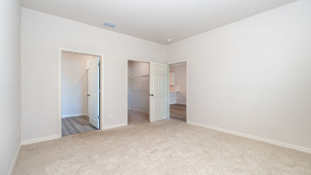 Spacious, unfurnished interior of a new home in Orchid Reserve, Sebastian (Image 11).