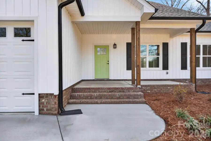 Exterior details and patio area of a home in , Rockwell (Image 26).