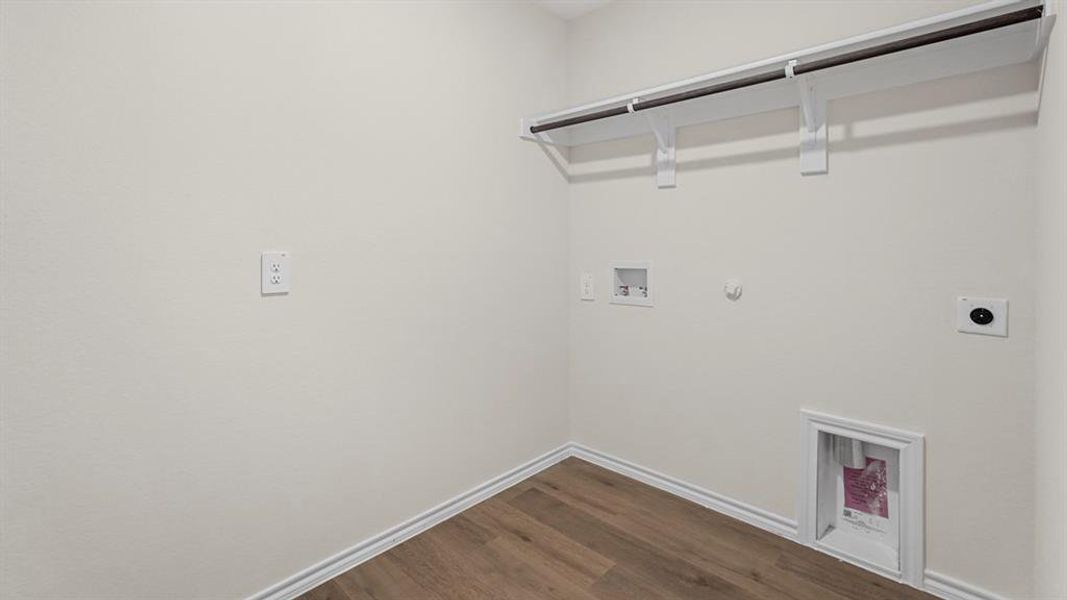 Spacious, unfurnished interior of a new home in Frontier Pointe, Princeton (Image 32).