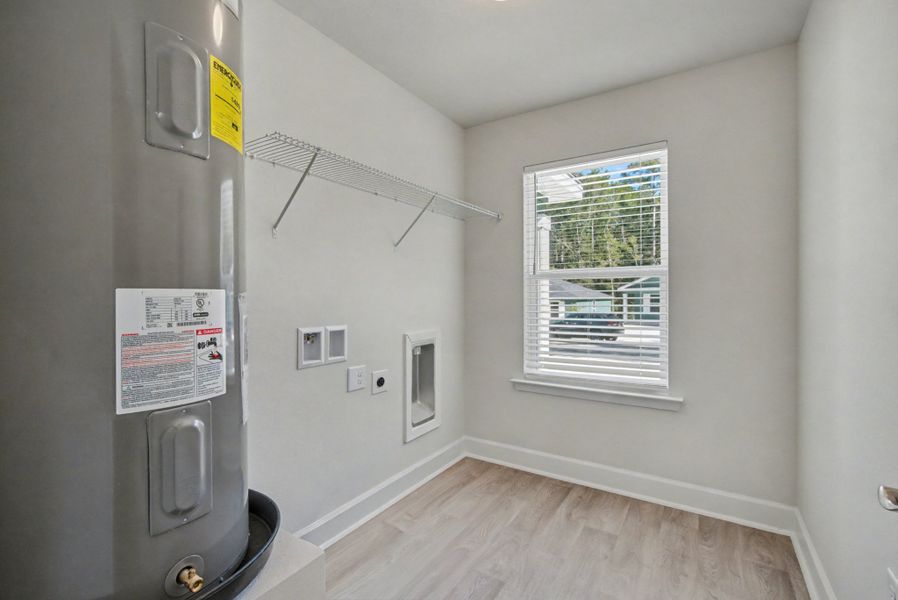 Representative unfurnished interior of a home built from the Plan 1250 by Adams Homes in Turtle Creek, Cantonment (Image 23).