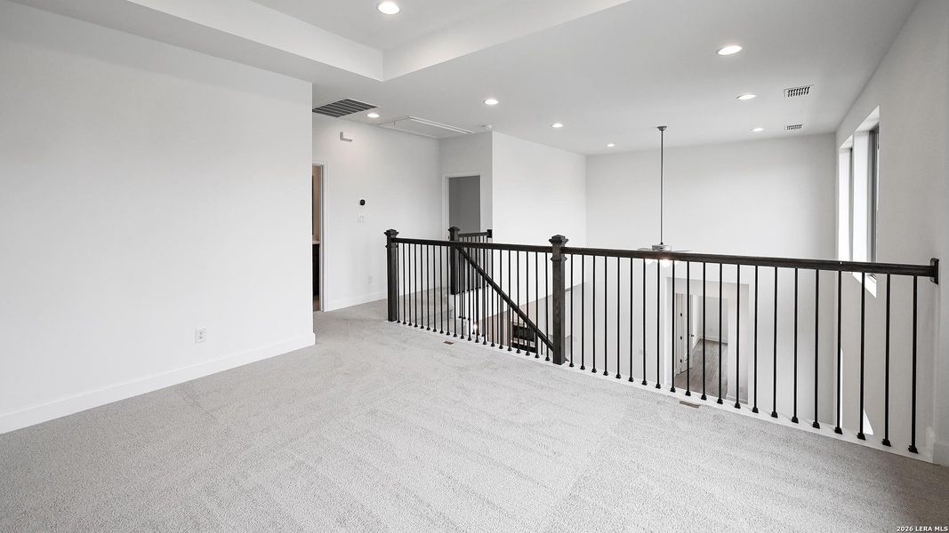 Spacious, unfurnished interior of a new home in The Parklands, Schertz (Image 18).