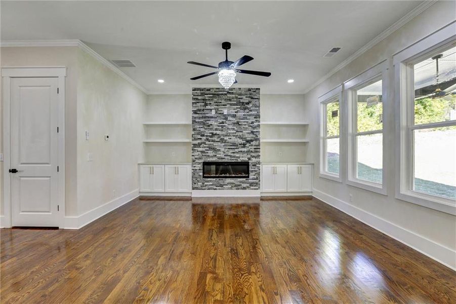 Spacious, unfurnished interior of a new home in , Snellville (Image 43). Spacious, unfurnished interior of a new home in , Snellville (Image 43).