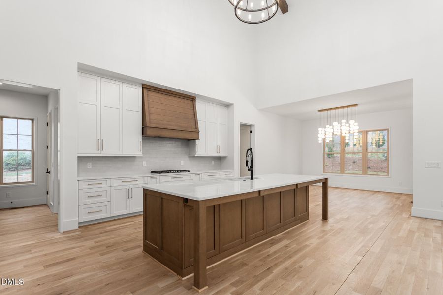 1150 Lochshire Drive-16