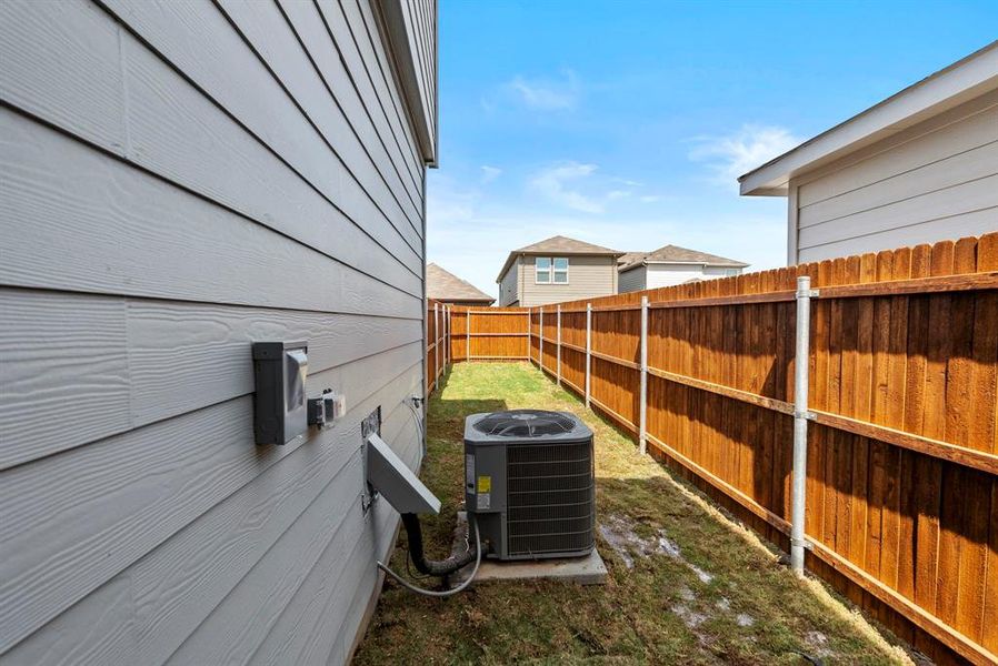 Exterior details and patio area of a home in , Fort Worth (Image 4). Exterior details and patio area of a home in , Fort Worth (Image 4).