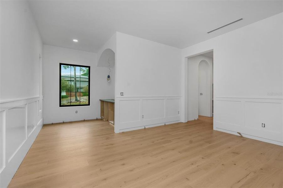 Spacious, unfurnished interior of a new home in , Tampa (Image 31). Spacious, unfurnished interior of a new home in , Tampa (Image 31).