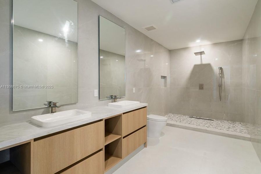 Bathroom #4 Bathroom #4