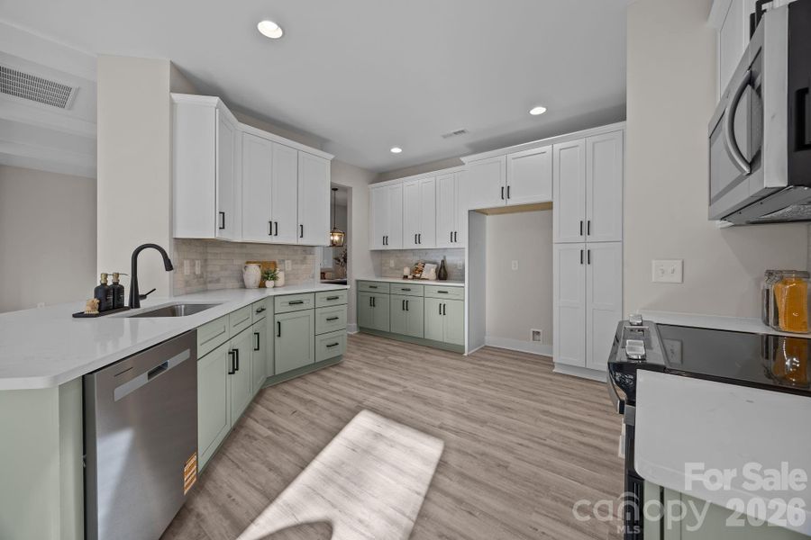 Furnished interior view inside a new home in , Gastonia (Image 8).