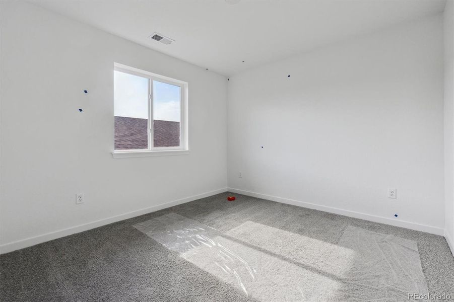 Spacious, unfurnished interior of a new home in Harvest Crossing, Aurora (Image 25).