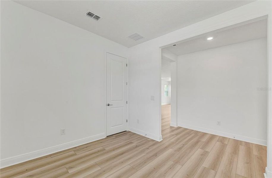 Spacious, unfurnished interior of a new home in SeaFlower, Bradenton (Image 44). Spacious, unfurnished interior of a new home in SeaFlower, Bradenton (Image 44).