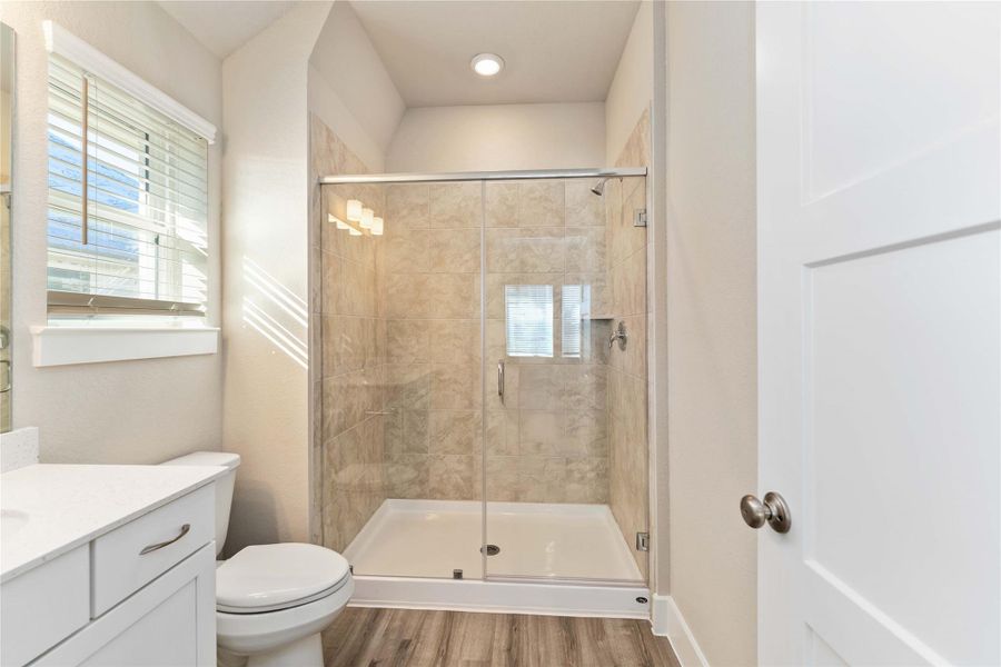 Furnished interior view inside a new home in Laurel Landing, Alvin (Image 8).