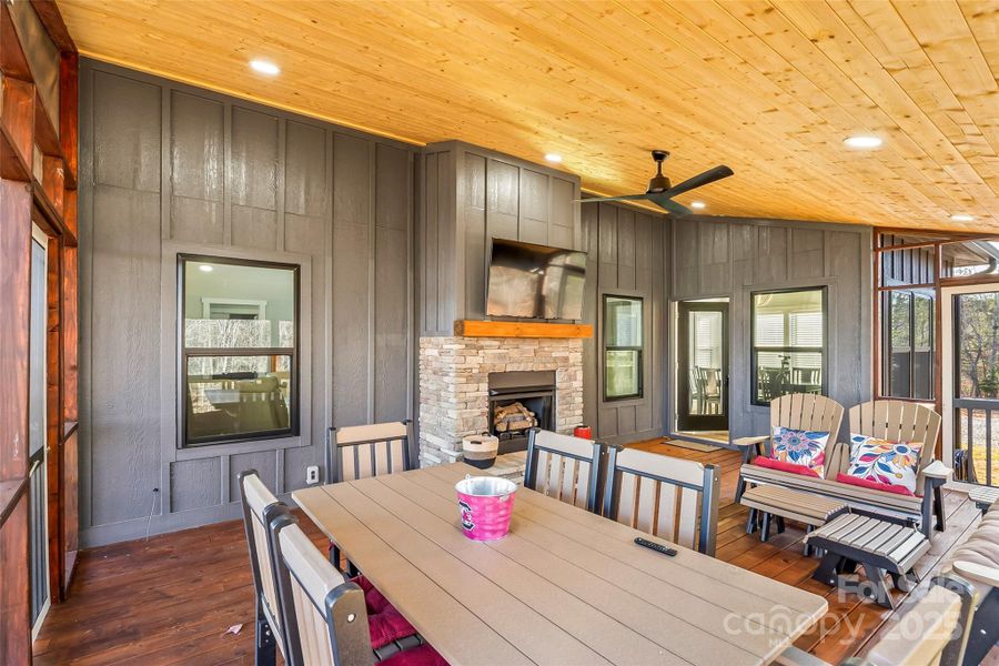 Community amenities in , Nebo (Image 36).