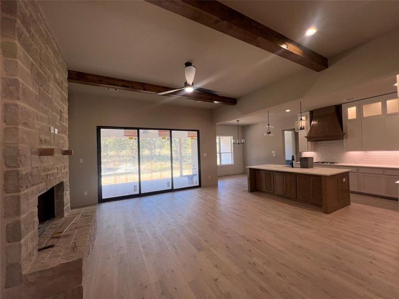 Spacious, unfurnished interior of a new home in Escondido Ranches, Poolville (Image 12).