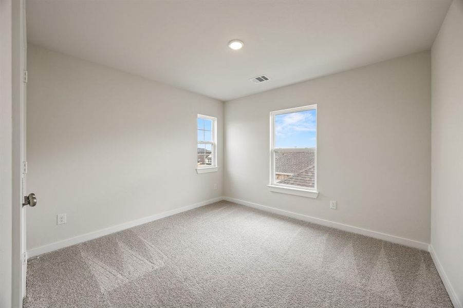 Spacious, unfurnished interior of a new home in Summerwood Estates, Red Oak (Image 17).