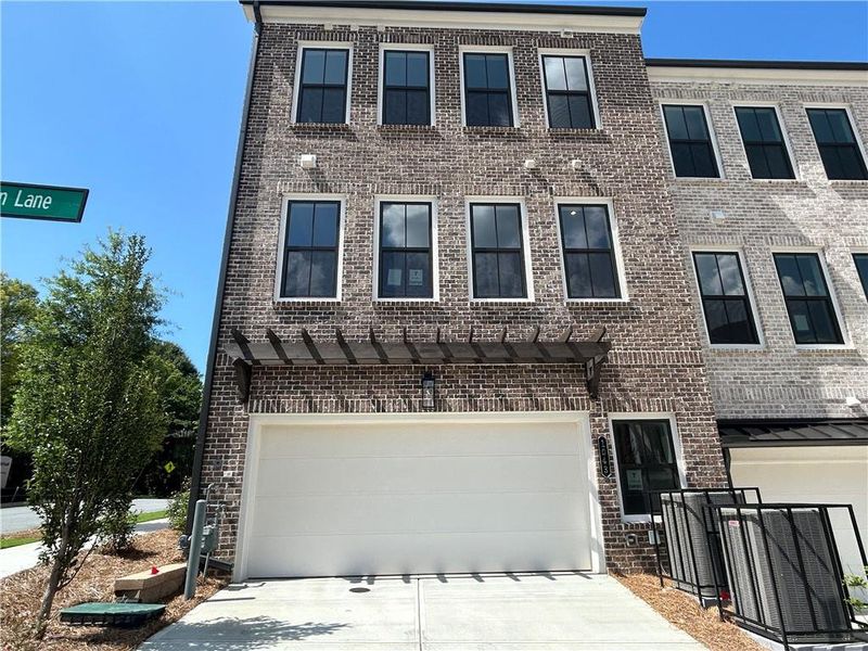 Image 15 of a home in .