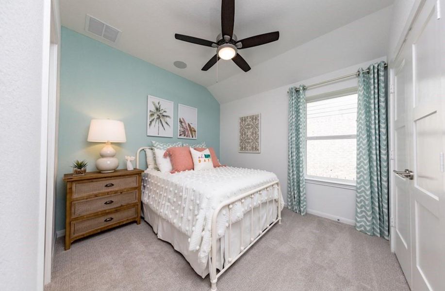 Furnished interior view inside a new home in Laurel Landing: Landmark Collection, Alvin (Image 11).