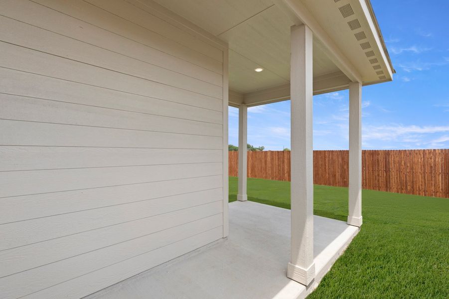 Front exterior of a new home in Creekside Ranch, Blue Ridge, TX, highlighting curb appeal (Image 22). Front exterior of a new home in Creekside Ranch, Blue Ridge, TX, highlighting curb appeal (Image 22).