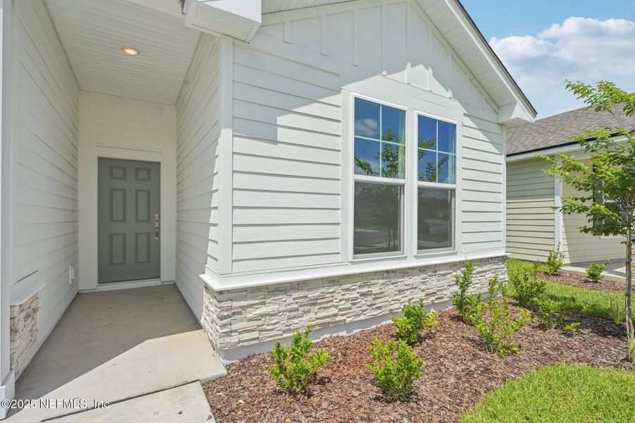 Exterior details and patio area of a home in Panther Creek, Jacksonville (Image 3). Exterior details and patio area of a home in Panther Creek, Jacksonville (Image 3).