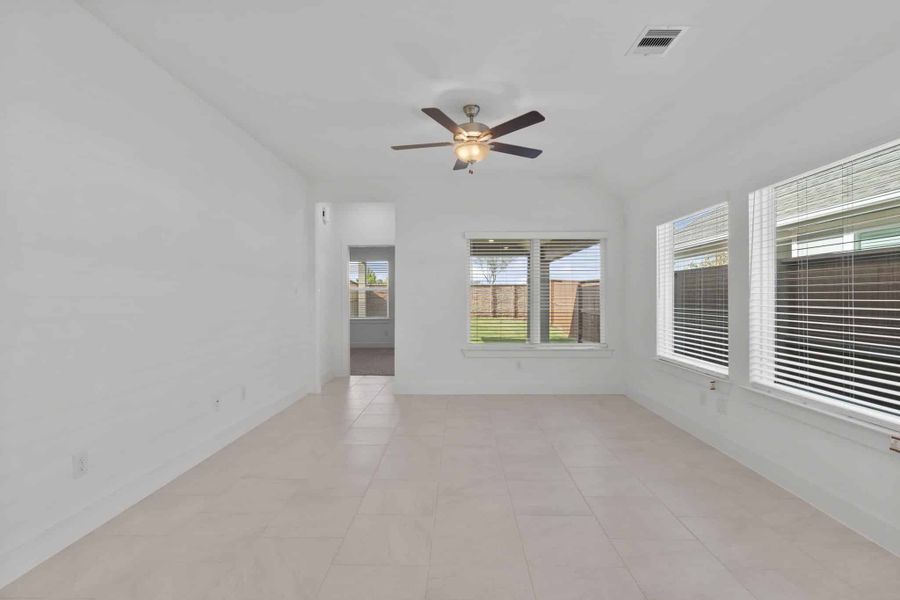 Spacious, unfurnished interior of a new home in Meridiana, Manvel (Image 12).