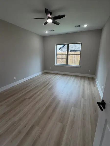 Spacious, unfurnished interior of a new home in , Spring (Image 12).