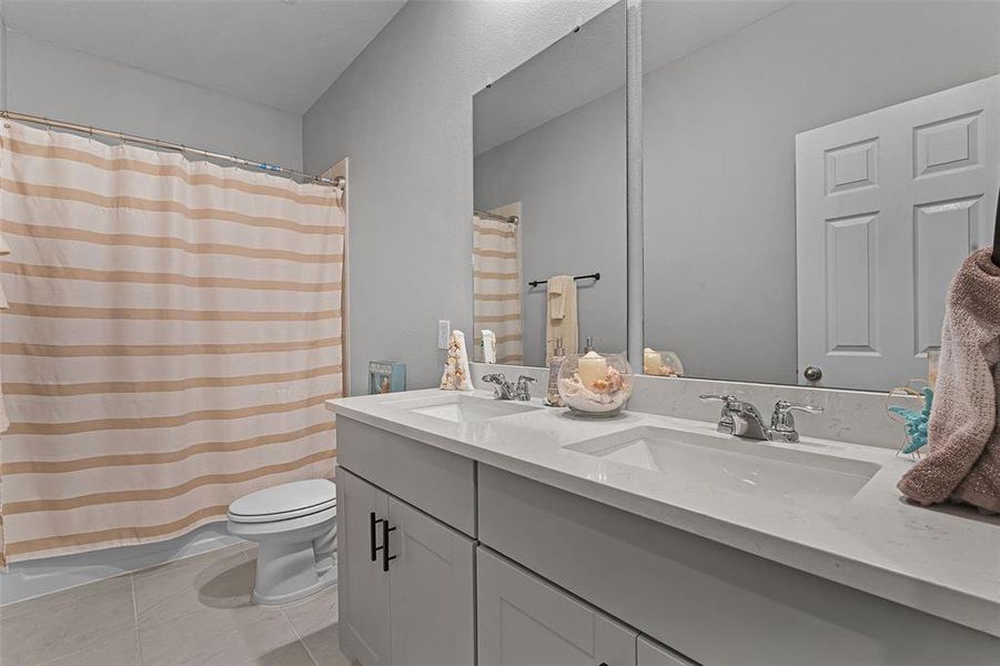 Furnished interior view inside a new home in , Minneola (Image 21).