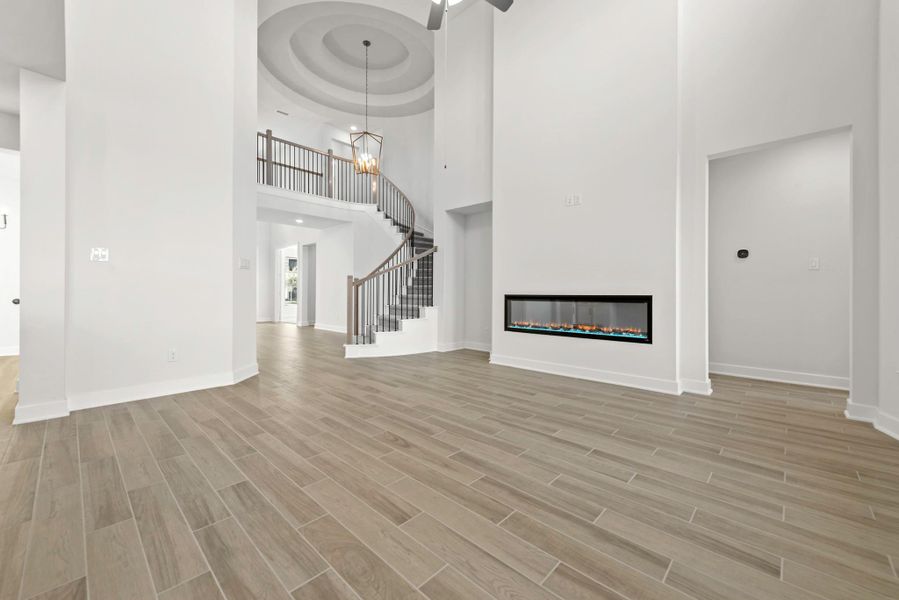 Representative image. Features, specifications, selections and colors may vary. Representative image. Features, specifications, selections and colors may vary.