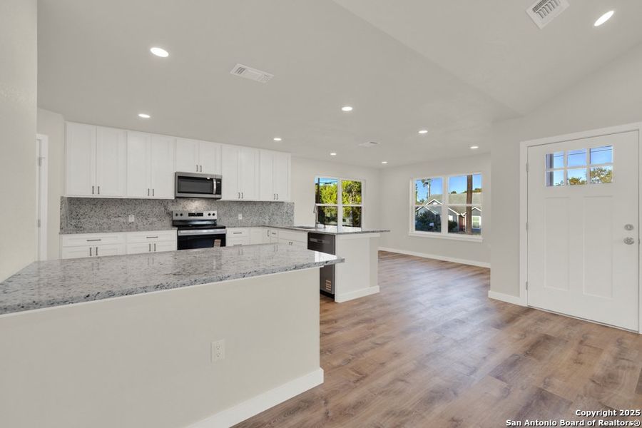 Furnished interior view inside a new home in , Canyon Lake (Image 12).