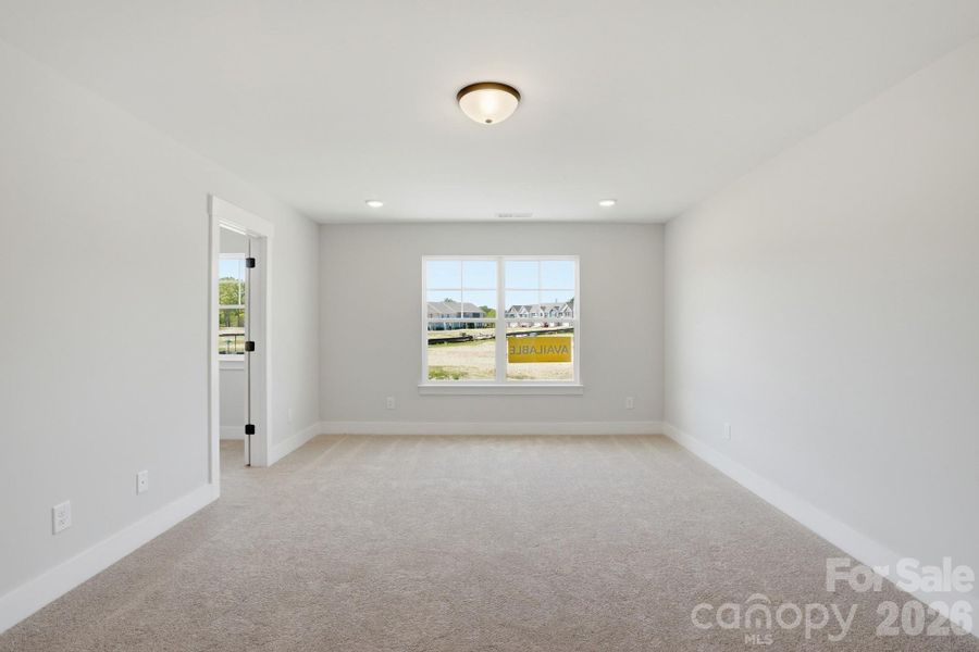 Spacious, unfurnished interior of a new home in Blythe Mill Townhomes, Waxhaw (Image 35).