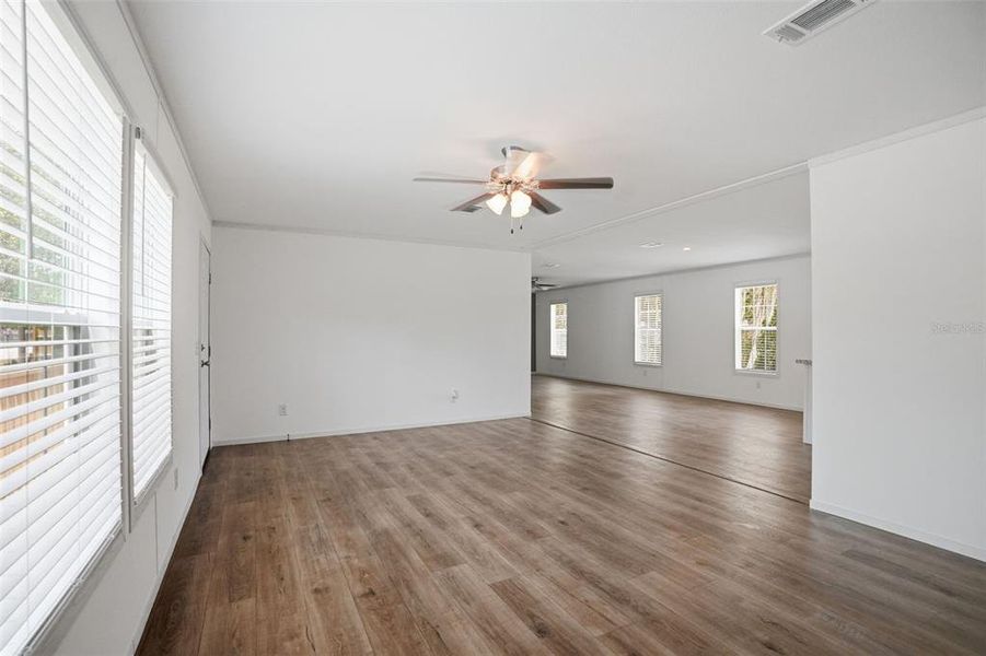 Spacious, unfurnished interior of a new home in , Weeki Wachee (Image 35).
