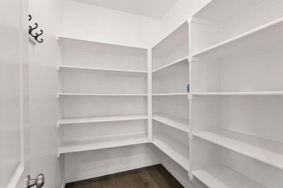 Spacious, unfurnished interior of a new home in , Prosper (Image 18).