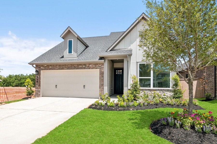 Welcome to The Conroe by David Weekley Homes. Move-In-Ready Now! Welcome to The Conroe by David Weekley Homes. Move-In-Ready Now!