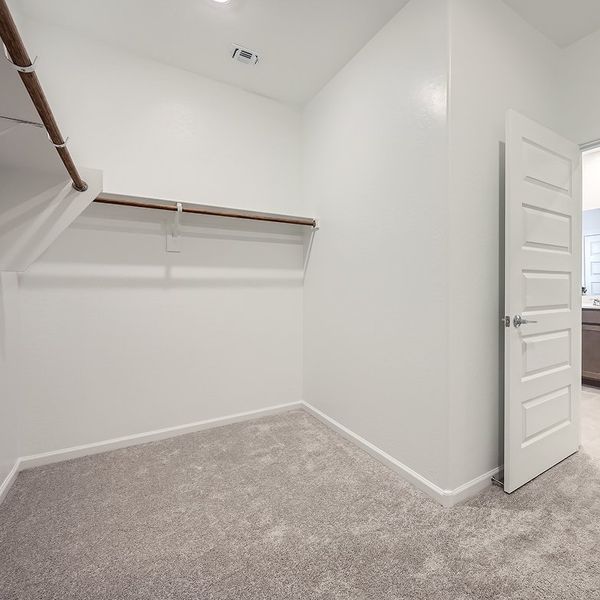 4083 Revolution Owners WIC Base8