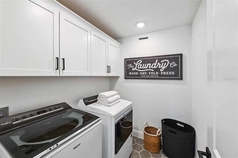 Close-up of interior finishes inside a home in Estates at Lake Jesup, Sanford (Image 13).