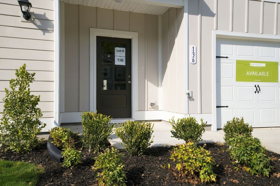 Exterior details and patio area of a home in Ironhorse, Dickson (Image 3).