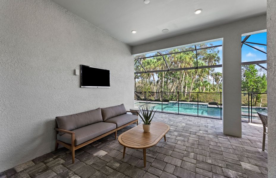 Covered lanai, a shaded space to make outdoor memories