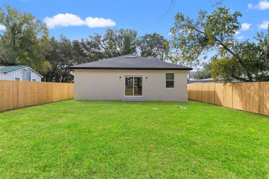 Exterior details and patio area of a home in , Tampa (Image 26).
