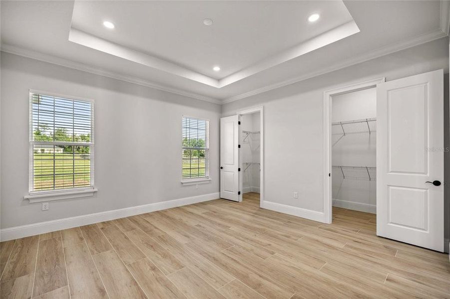 Spacious, unfurnished interior of a new home in , Ocala (Image 17).