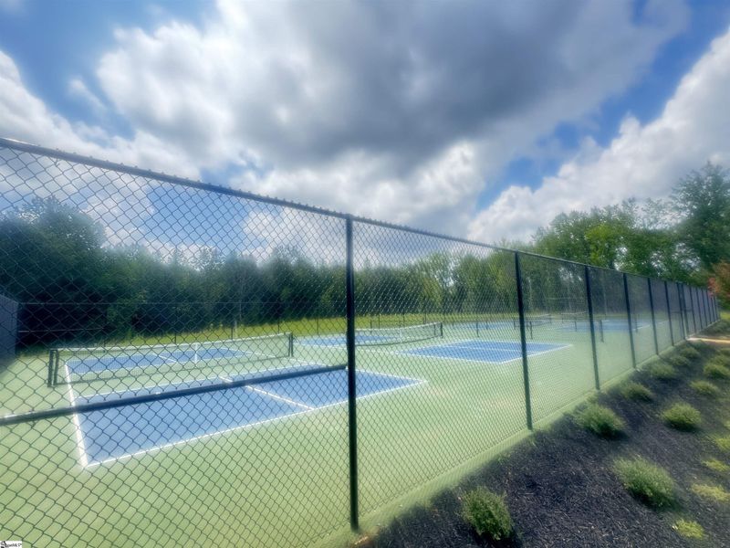 Community amenities in Halton Oaks, Spartanburg (Image 29). Community amenities in Halton Oaks, Spartanburg (Image 29).